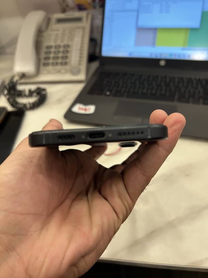Apple iPhone 16 Plus 2