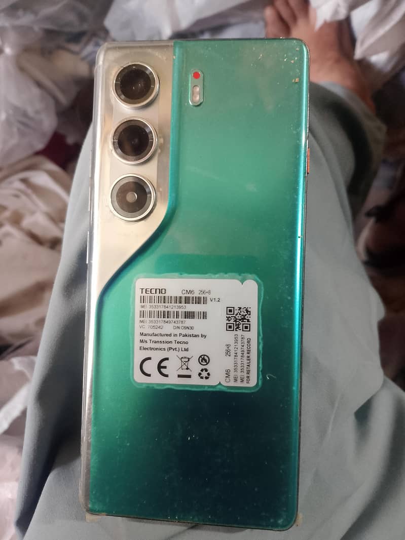 Tecno CAMON 40 Pro 0