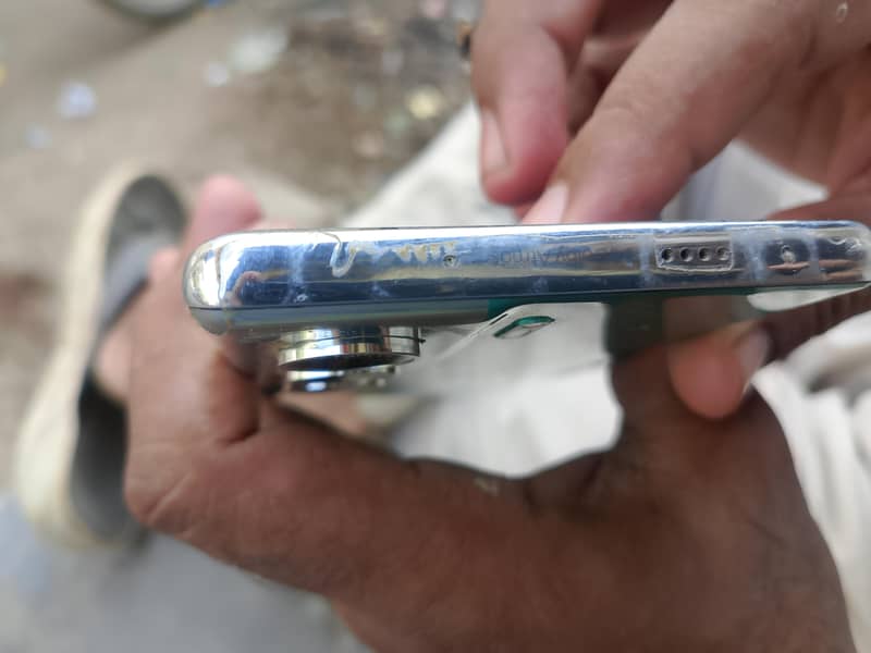 Tecno CAMON 40 Pro 5