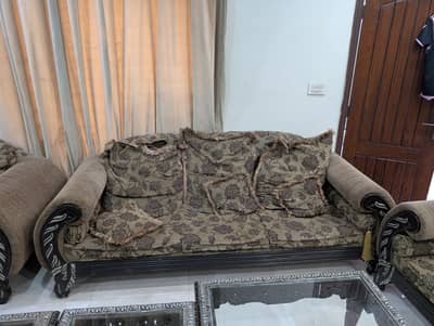 sofa set \ room chairs \ furniture \ house hold items