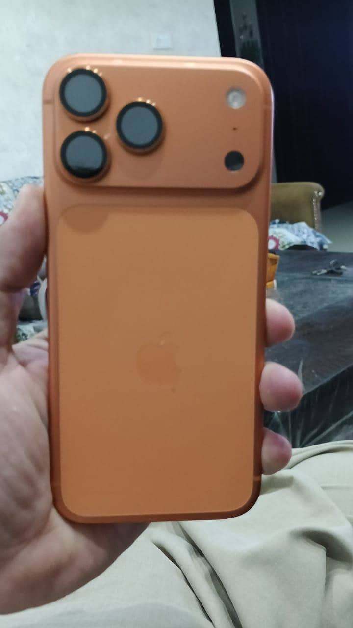 iPhone 17 Pro Max 1
