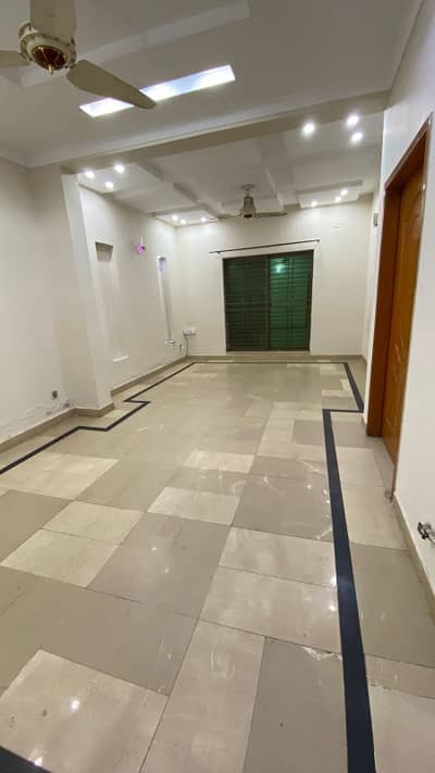 5 Marla Neat and Clean house with Gas For Rent