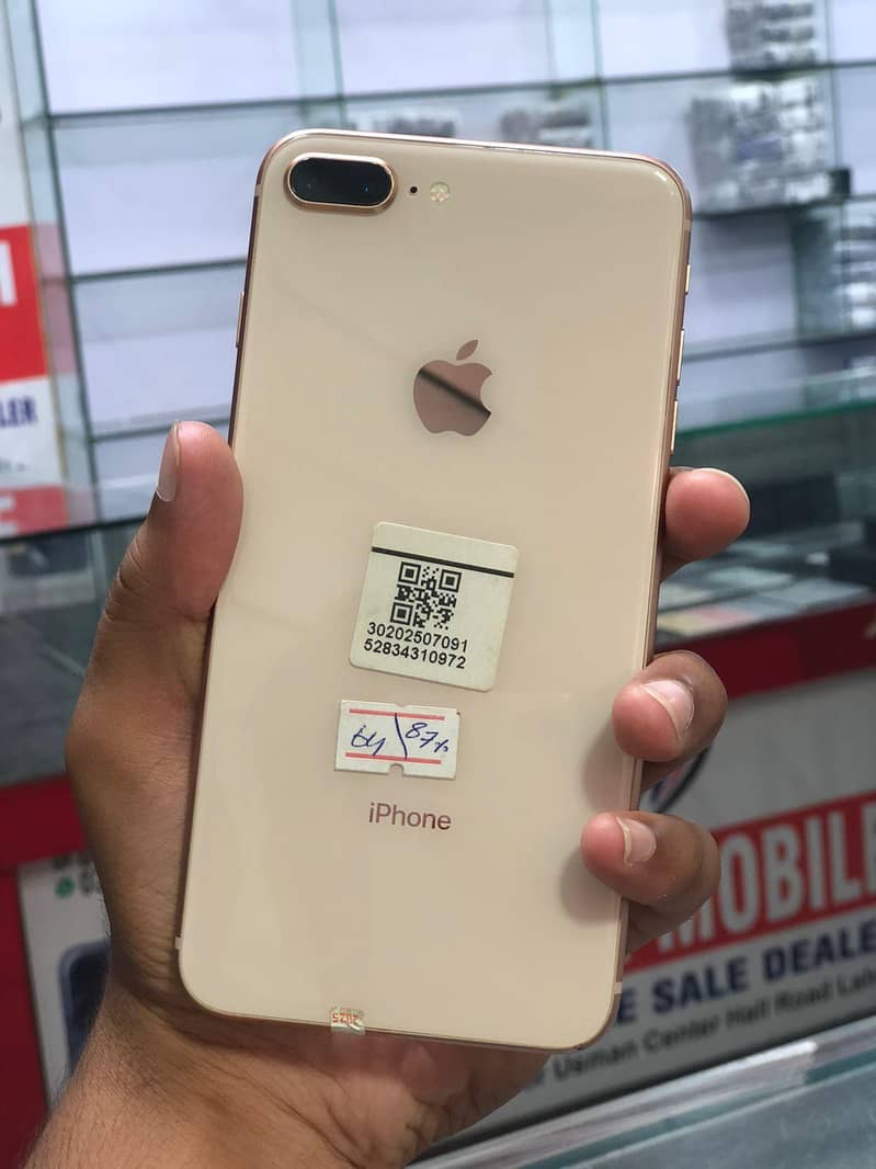 Apple iPhone 8 Plus 0