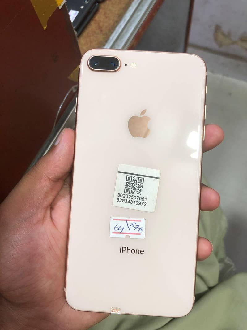 Apple iPhone 8 Plus 1