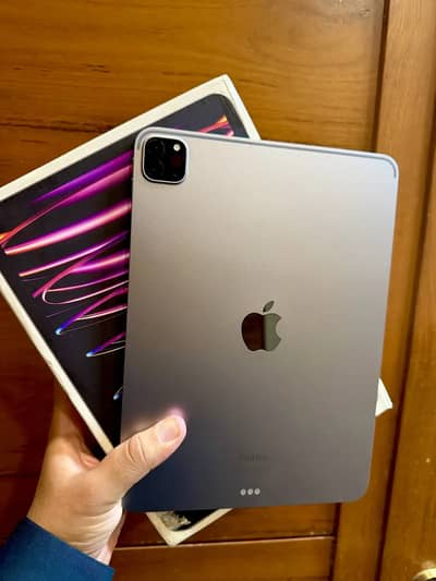 Apple iPad Pro M2 93% Battery Health