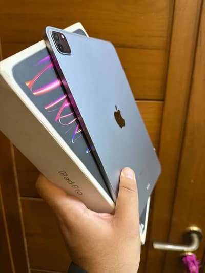 Apple iPad Pro M2 93% Battery Health