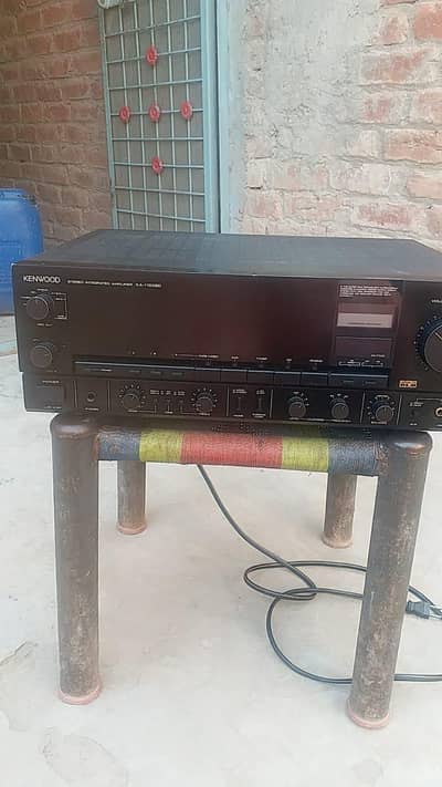 Kenwood. Amplifer