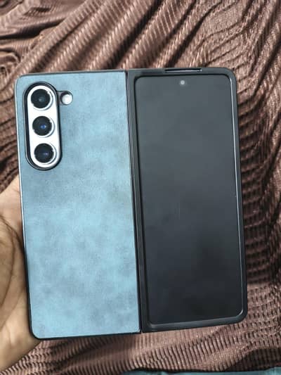 Samsung Z Fold 5 12/256 New 10 by 10 Mint Condition Like New Condition