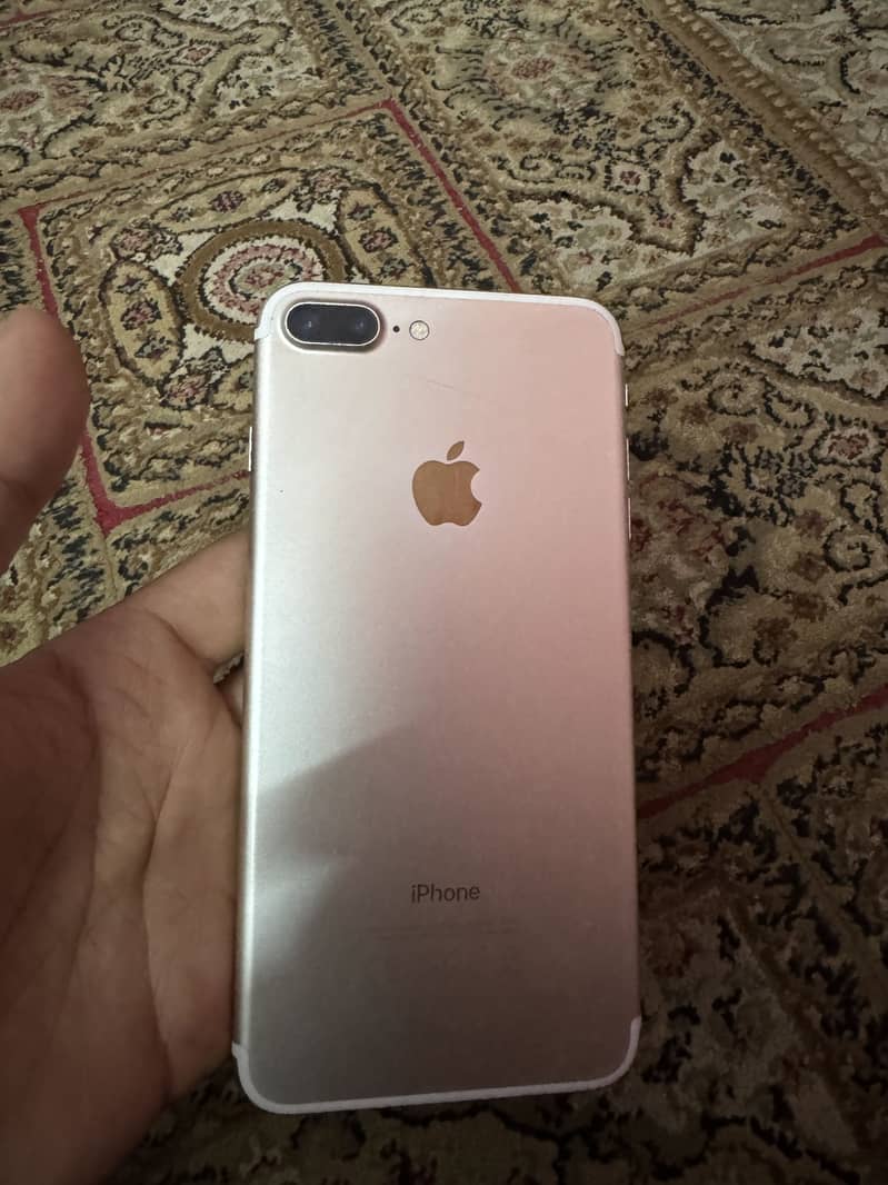 Apple iPhone 7 Plus 0