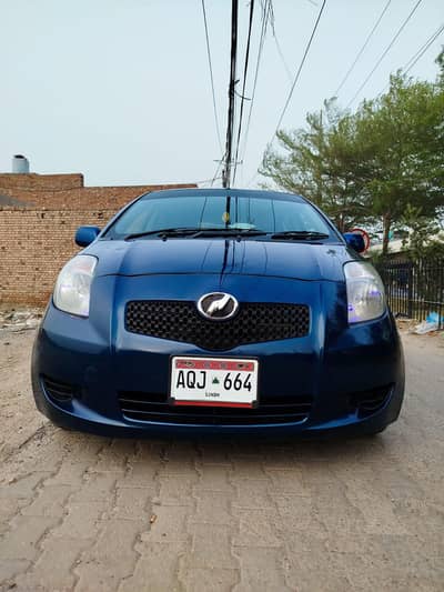 Toyota Vitz 2005 (1300cc)