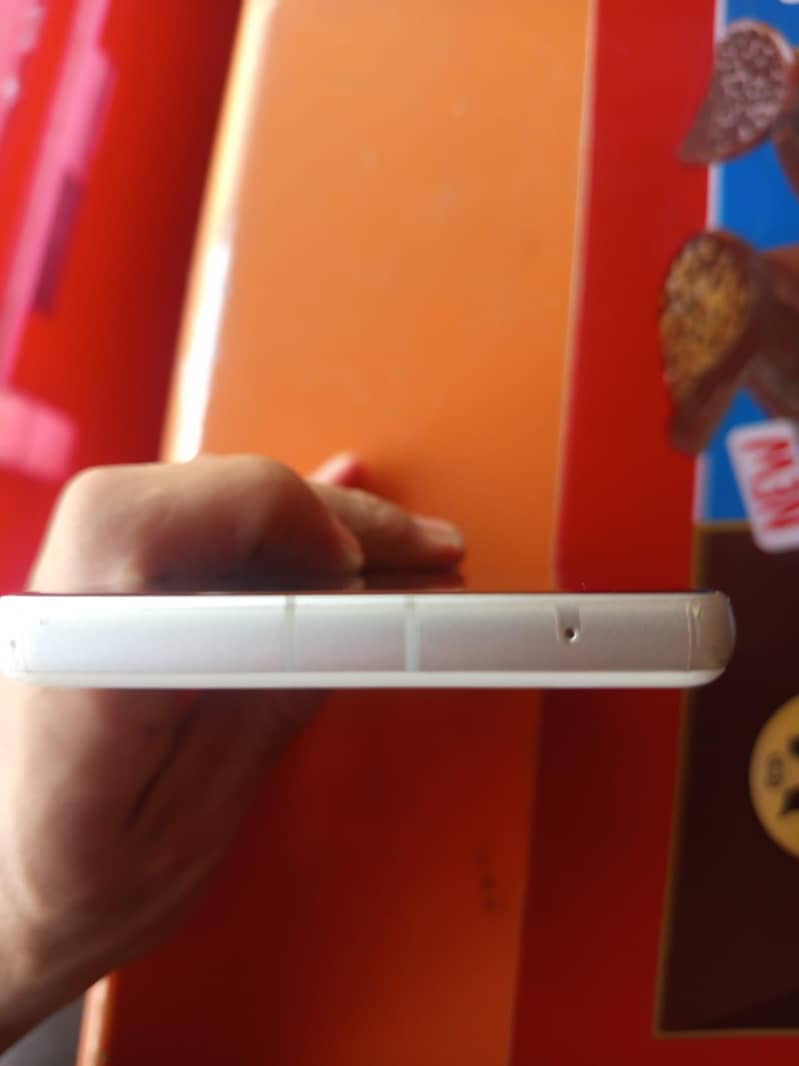 Google Pixel 7a 5