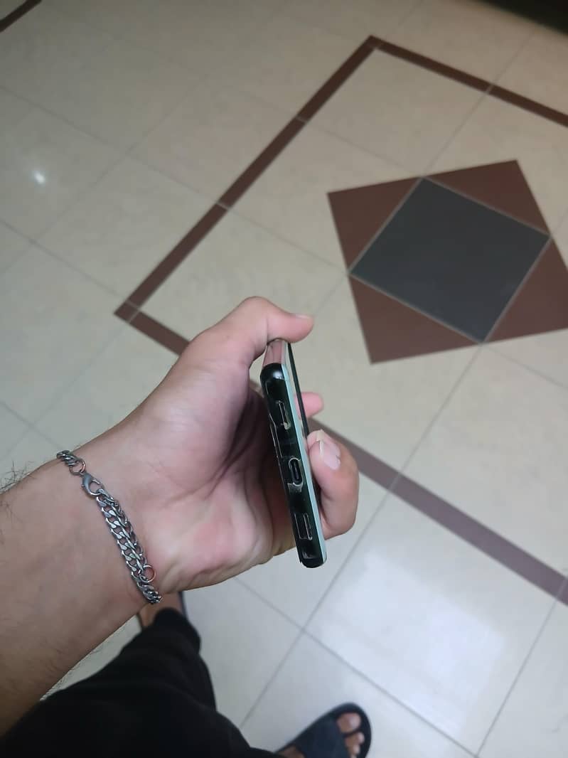 Google Pixel 6a 5