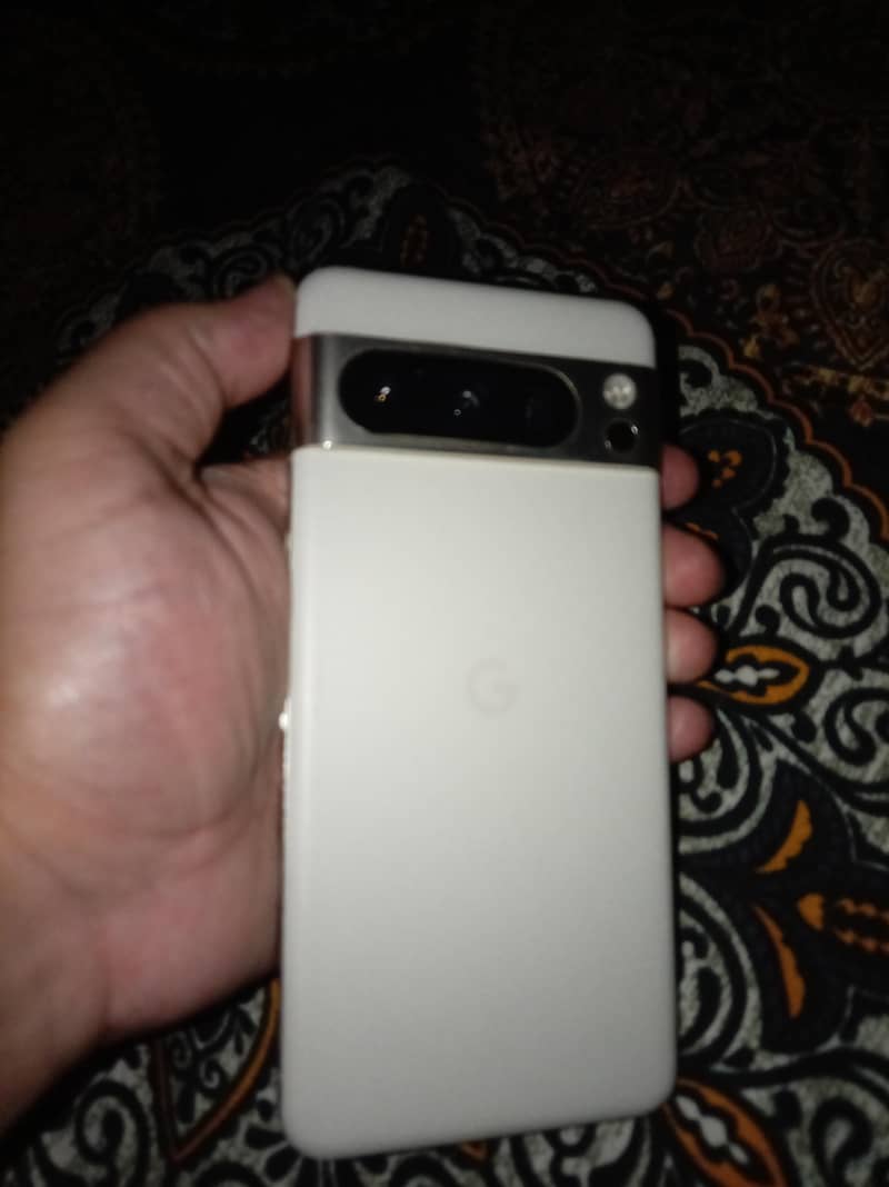 Google Pixel 8 Pro 3