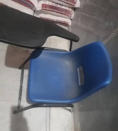 student chairs total 20 large size 16 guage heavy chair