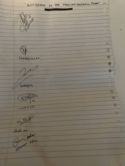 Pakistan football team signatures