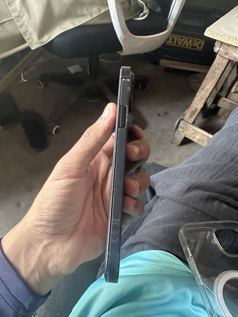 Apple iPhone 14 plus 2