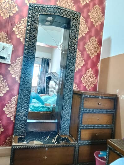 Dresser / Dressing Table