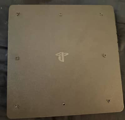 PS4 Slim 500GB Disc Edition