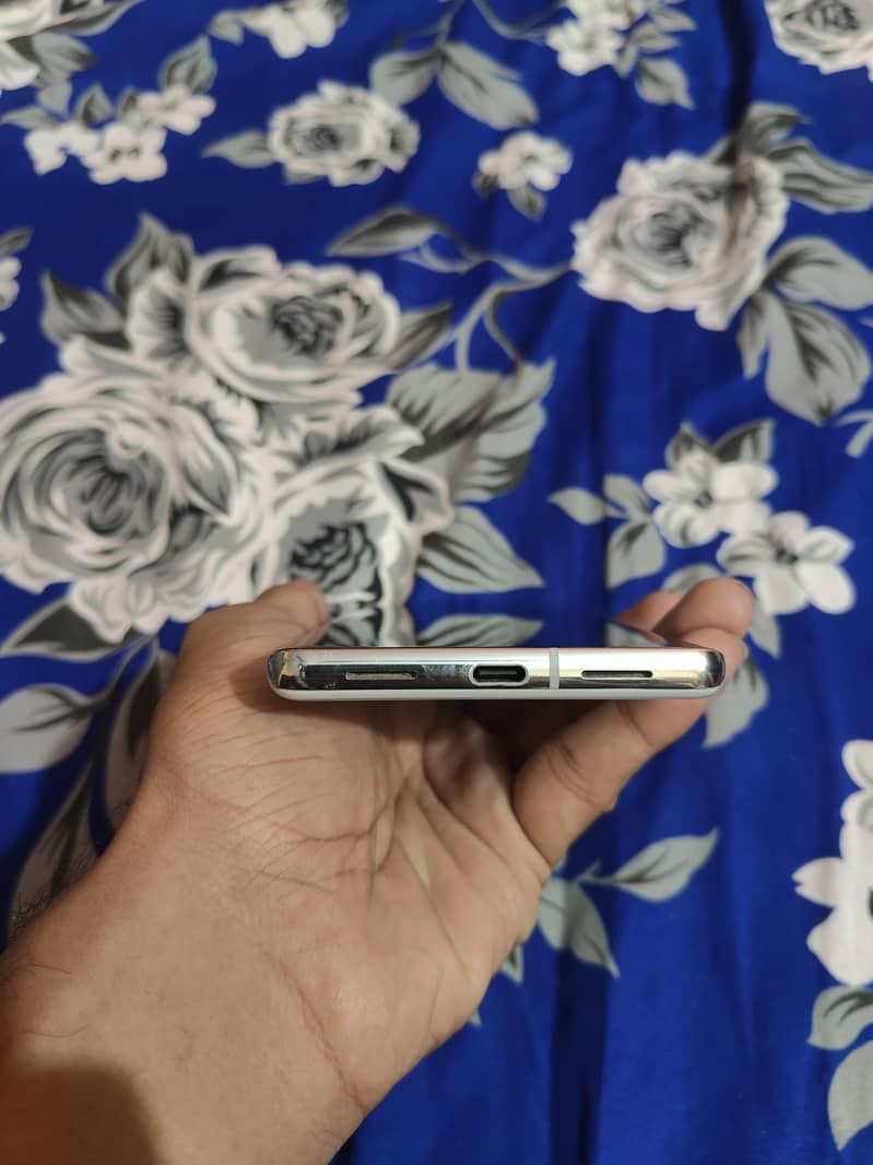 Google Pixel 7 Pro 4