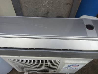 1 tan gree Ac for sale