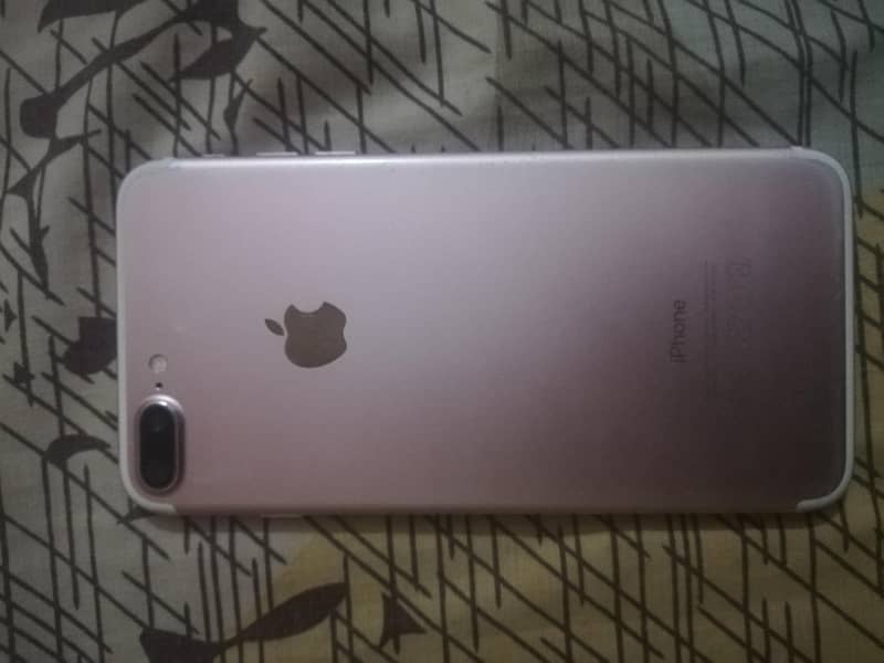 Apple iPhone 7 Plus 2