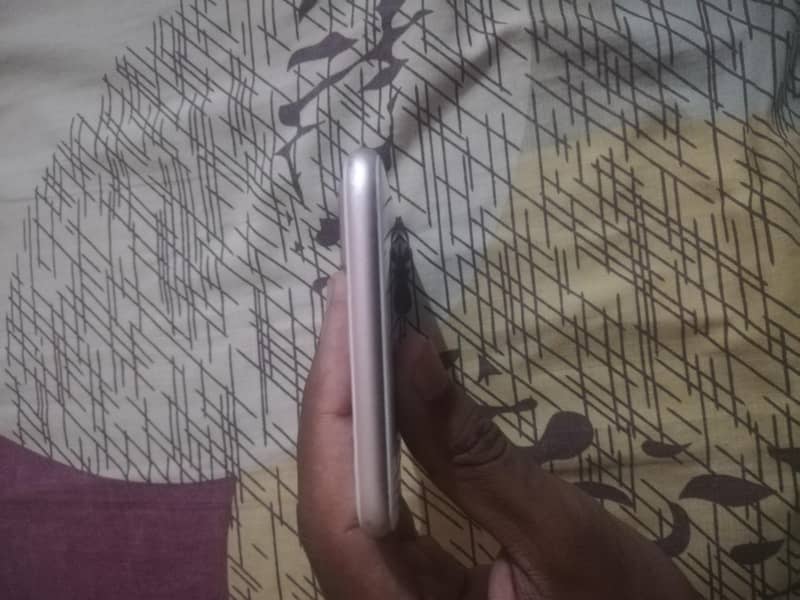 Apple iPhone 7 Plus 4