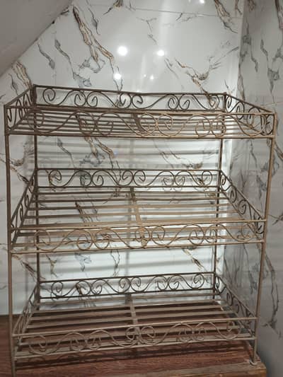 Iron shoes Rack