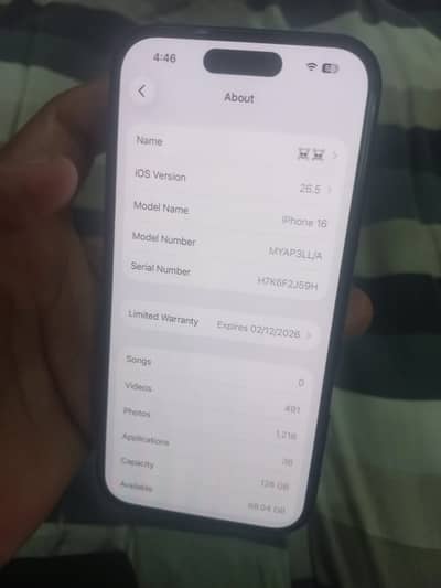 Apple iPhone 16
