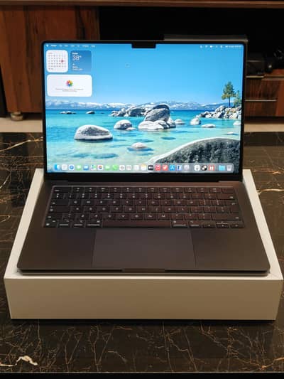 MacBook Pro M4 Pro 24/512 14 inch New Air M4 also available