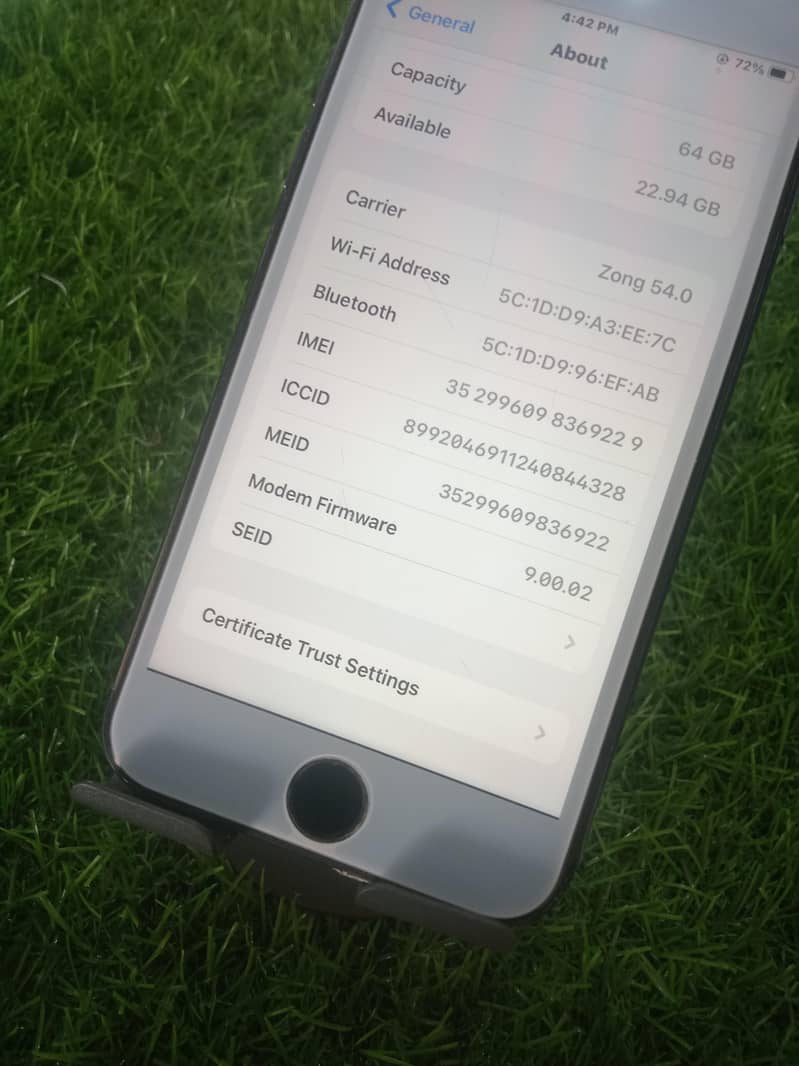 Apple iPhone 8 1