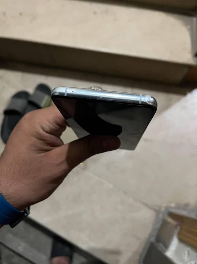One Plus 8T Plus 6