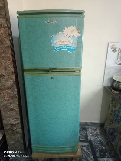 Waves Medium size fridge for Sale