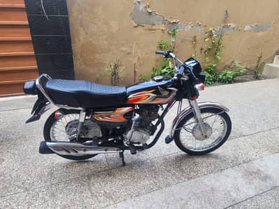 HONDA 125 2022 MODEL IN EXCELLENT CONDITION