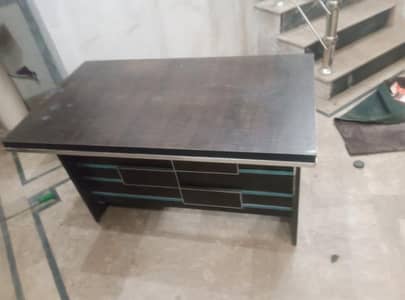 computer table for urgent sale. .