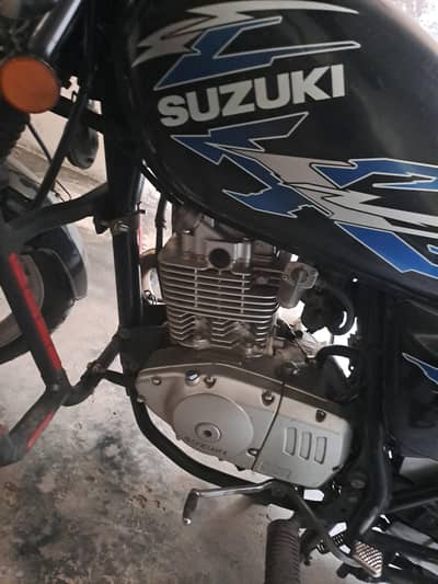 Suzuki GS 150 SE