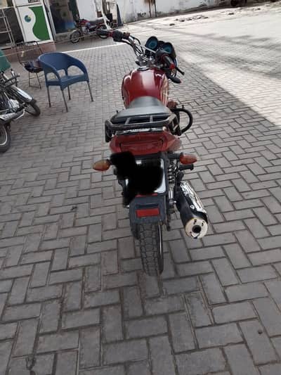 Yamaha YB125Z
