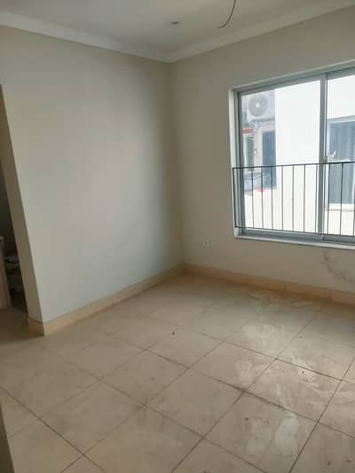 2 BED LUXURY APARTMENT FOR SALE 1ST FLOOR IN G-5 BLOCK BAHRIA ORCHARD PHASE 4