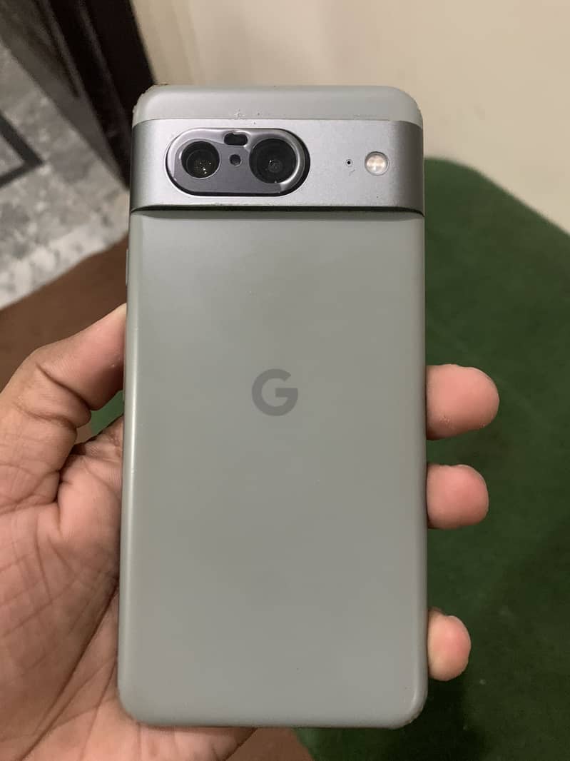 Google Pixel 8 1