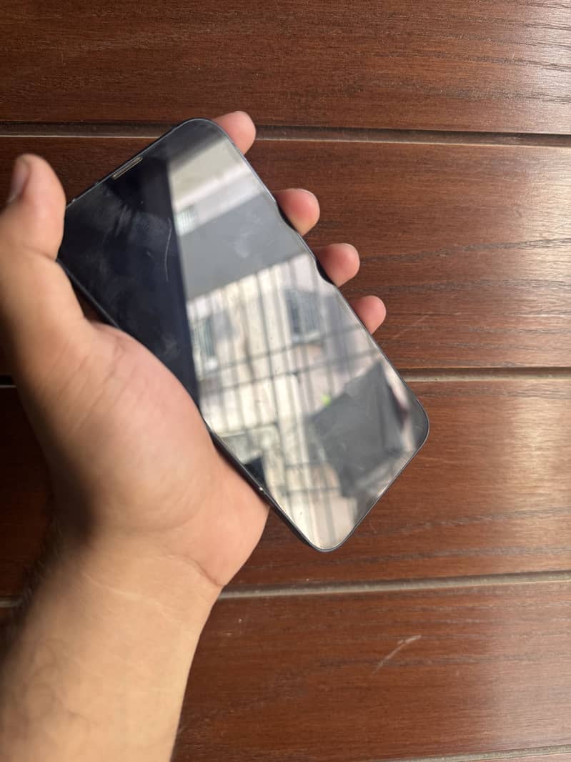 iPhone 13 Jv 3