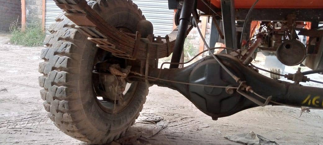 Loader Riksha 7