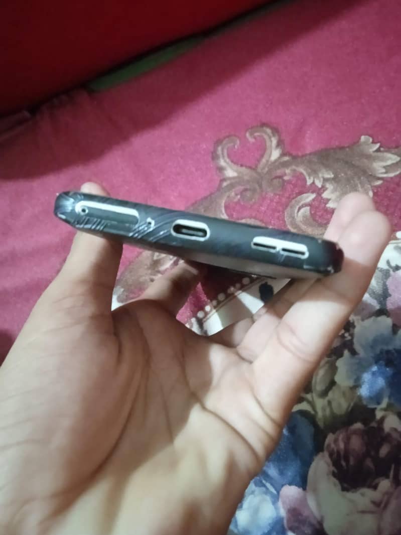 One Plus 9 Pro 5