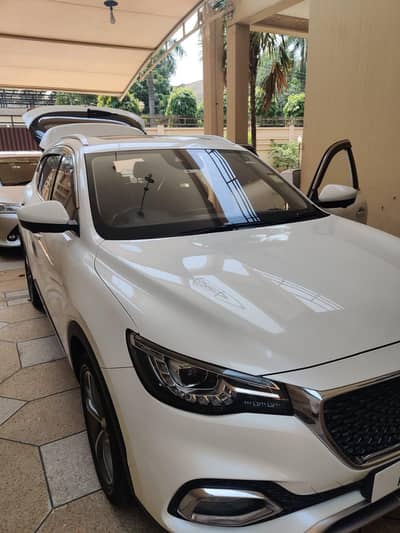 MG HS 2021