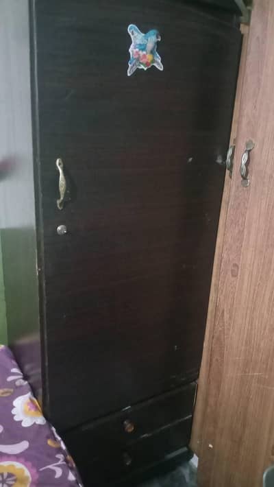 Almari sale urgent