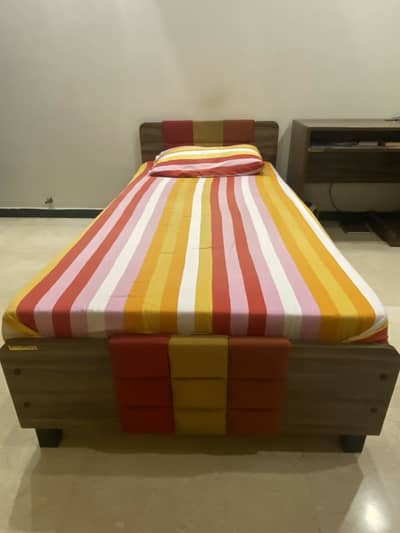 Interwood single bed with diamond supreme foam mattress