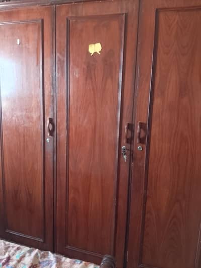 three door almari