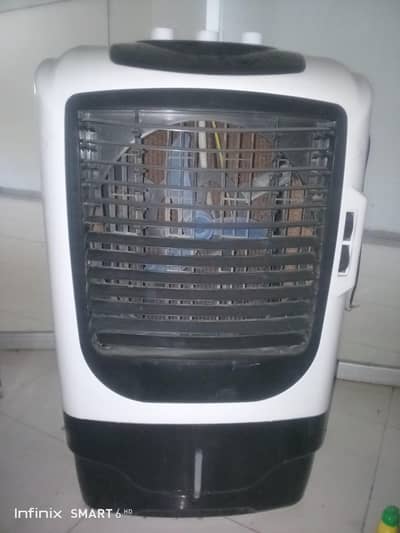 Lush Condition AC/DC Cooler for sale