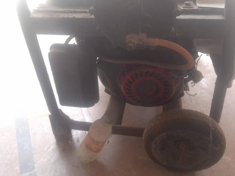 Generator 2.5kv 4