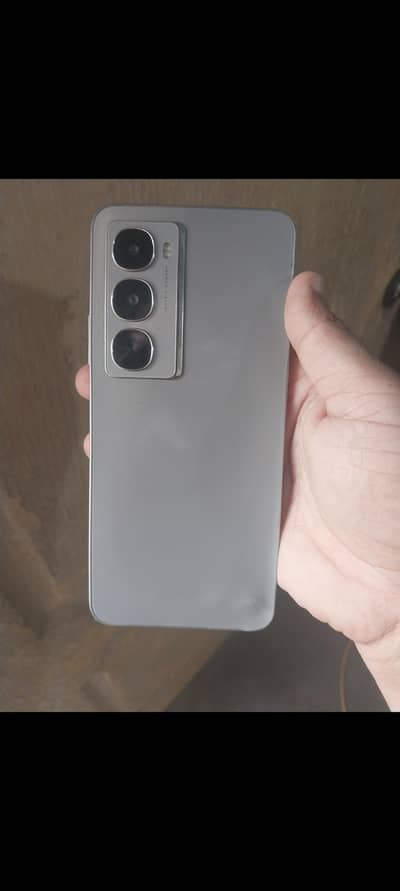 Itel City 100