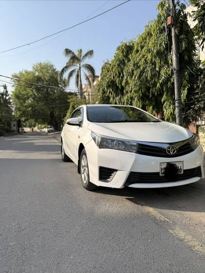 Toyota Corolla Altis 2015 in excellent condition