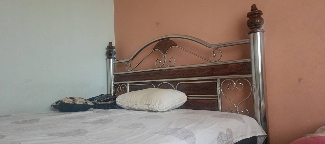 used bed 0